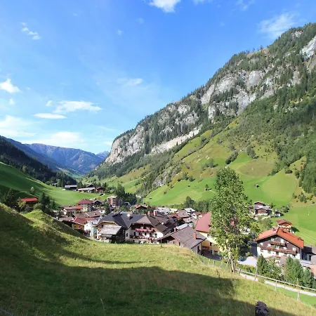 Close To The Area Apartment Huttschlag