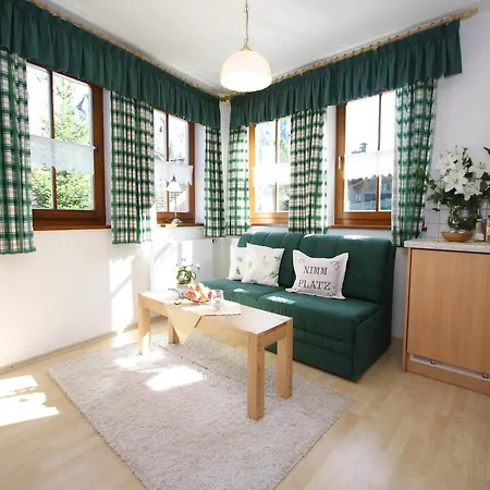 In Near Bus Apartmán