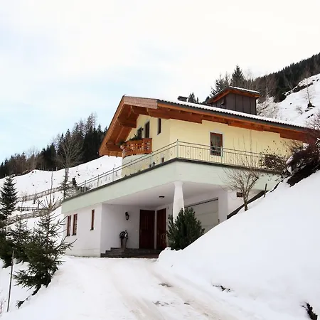 In Near Bus * Hüttschlag